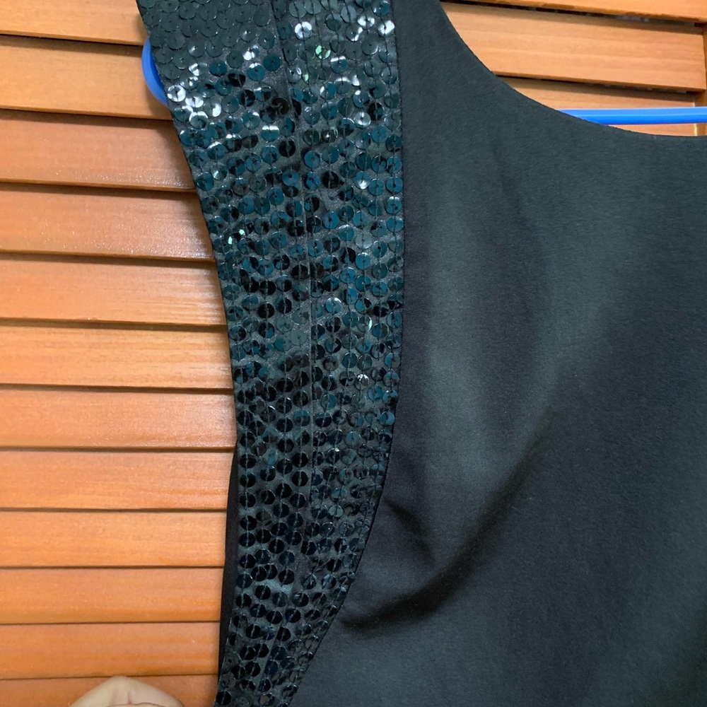 Dress - Picture 2 of 6